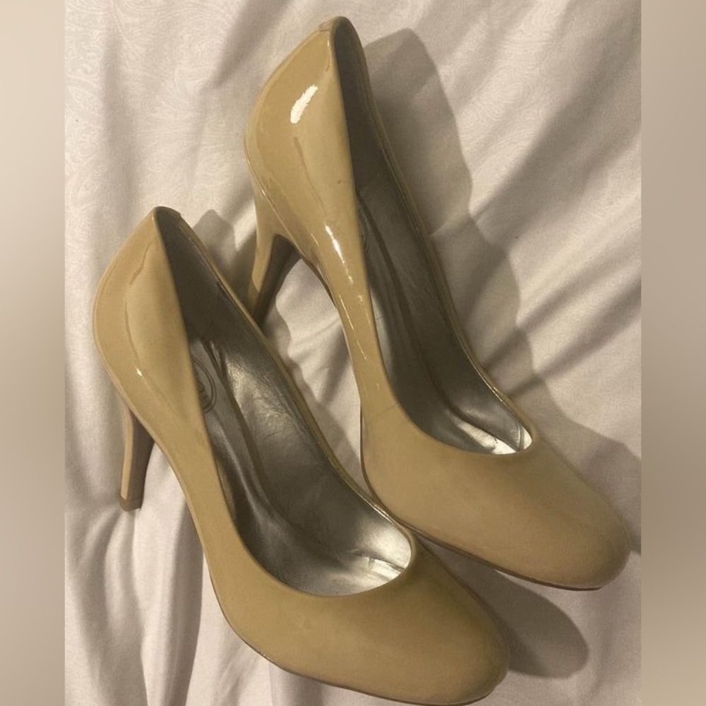 Jessica Simpson heels